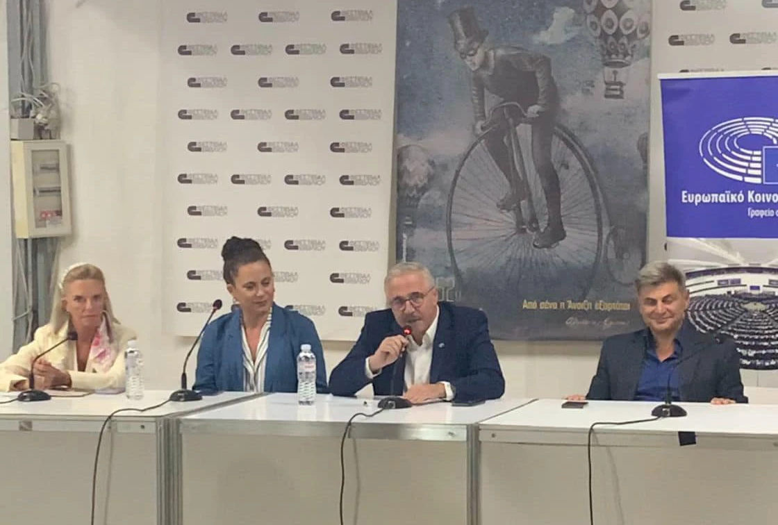 Στο 52ο Φεστιβάλ Βιβλίου, είχα την ευκαιρία να μιλήσω για την αντιμετώπιση της παραπληροφόρησης και της ακροδεξιάς προπαγάνδας (20/9/2024)